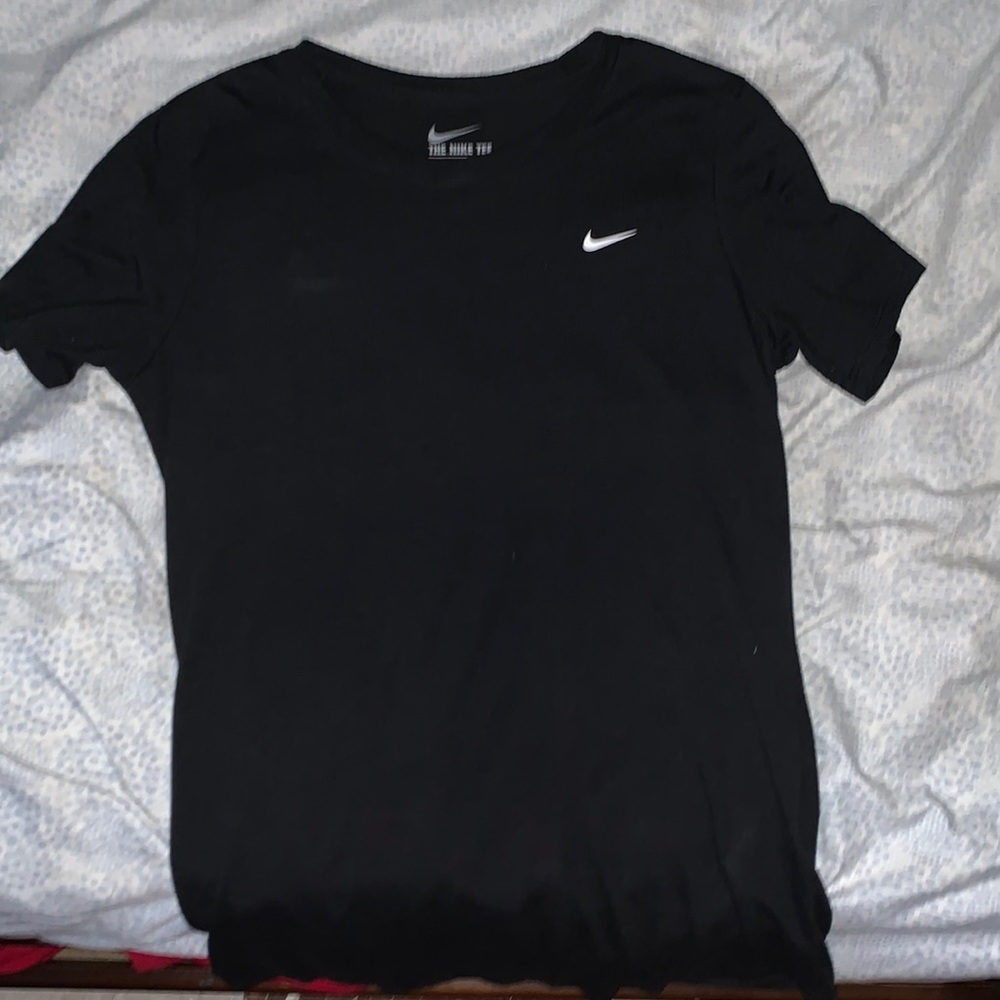 nike workout shirt. only worn once.